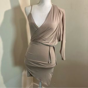 5/$20 Meek nude/tan single sleeve mini stretch dress S